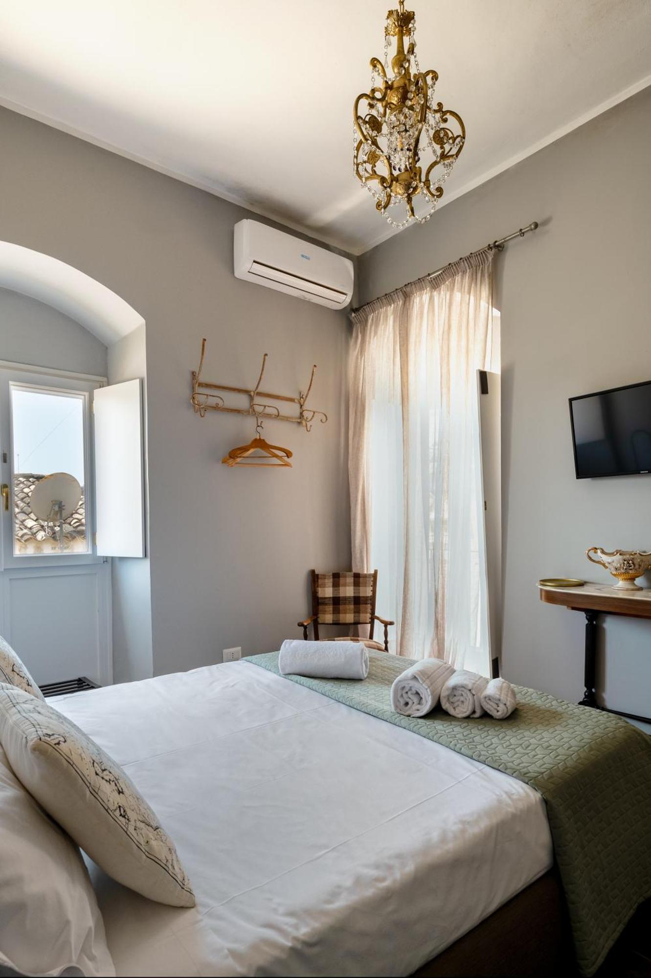 Zioli Bed & Breakfast Noto Exterior photo